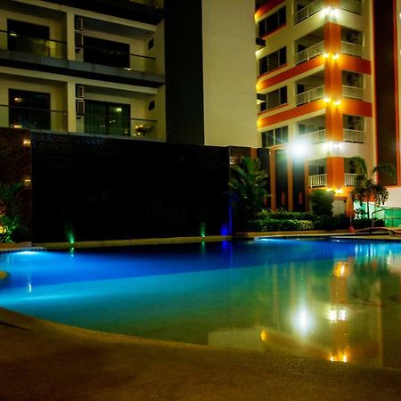 Family Residence Pattaya Esterno foto