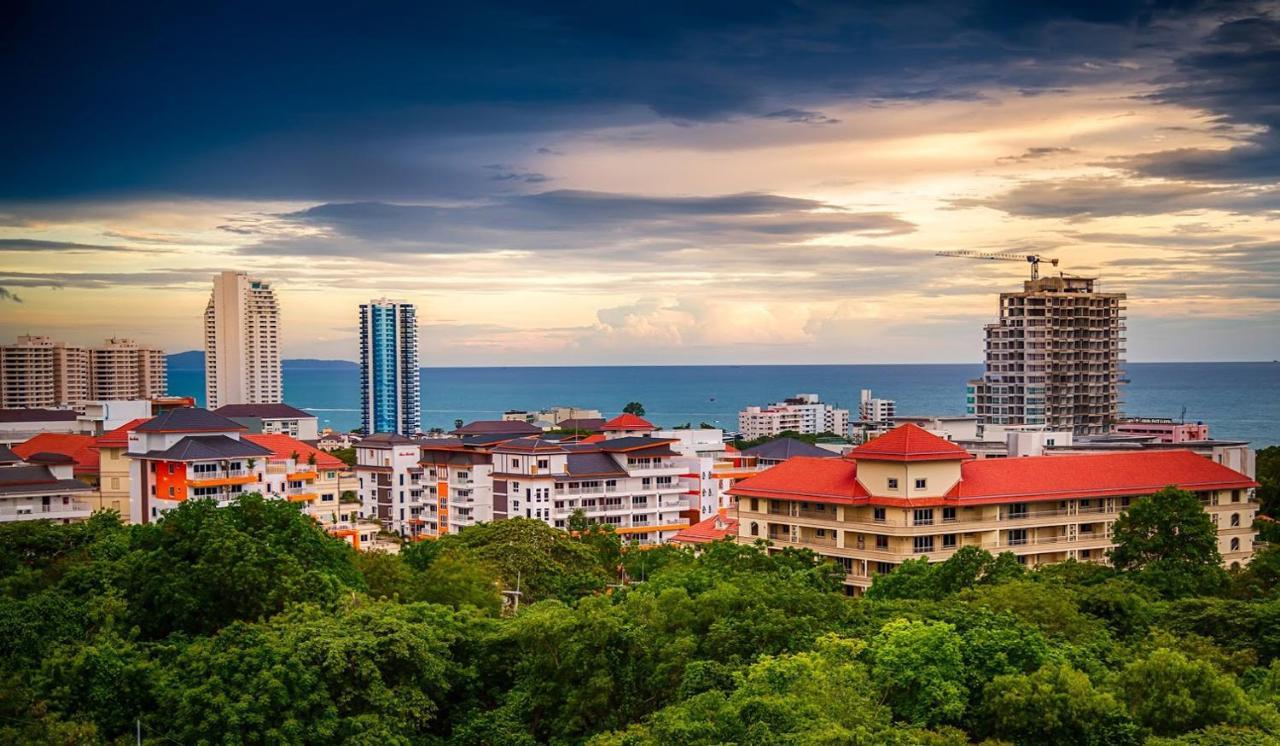 Family Residence Pattaya Esterno foto
