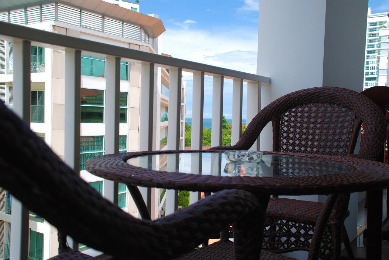 Family Residence Pattaya Esterno foto
