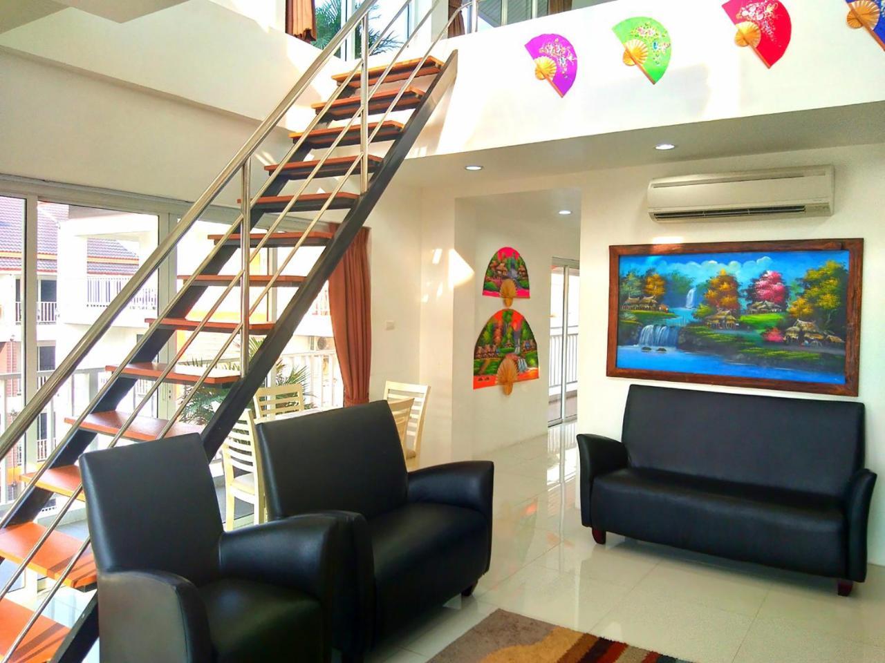 Family Residence Pattaya Esterno foto